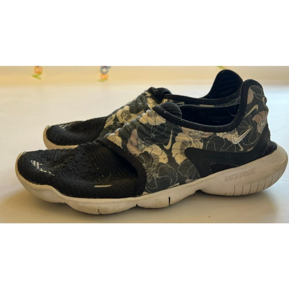 Nike Free Run Flyknit 3.0 Running Shoe Black Floral Slip On Sneakers Womens Sz 8